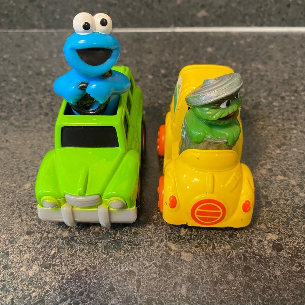 Sesame Street‎ Die Cast 1982 OSCAR GROUCH TRASH DELIVERY & Cookie Monster Truck